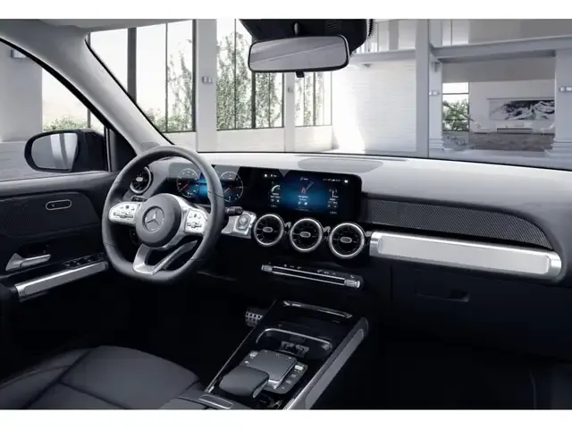 Mercedes-Benz GLB 220