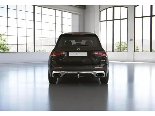 Mercedes-Benz GLB 220