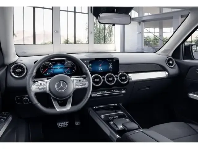 Mercedes-Benz GLB 220