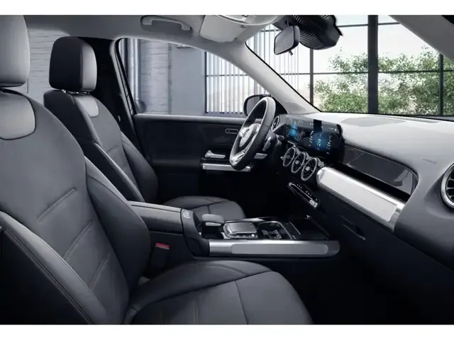 Mercedes-Benz GLB 220