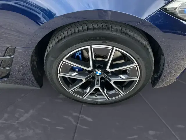 BMW 440