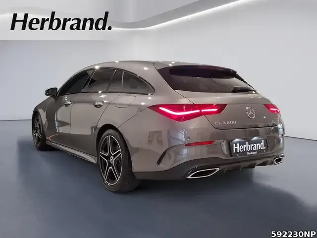 Mercedes-Benz CLA 200