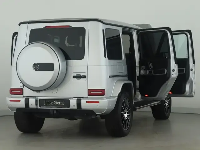 Mercedes-Benz G 400