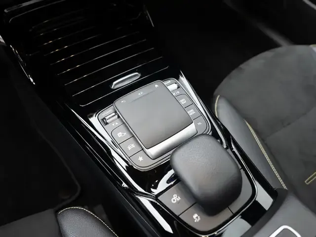 Mercedes-Benz CLA 45 AMG