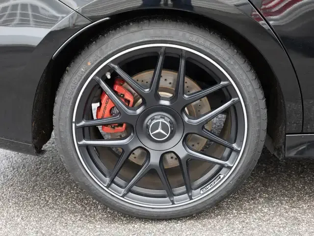 Mercedes-Benz CLA 45 AMG
