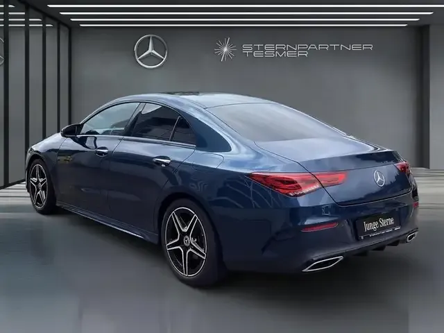 Mercedes-Benz CLA 200