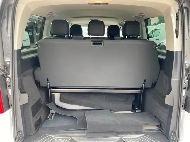 Mercedes-Benz V 220