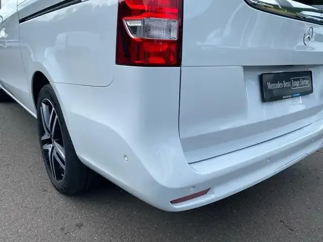 Mercedes-Benz V 220