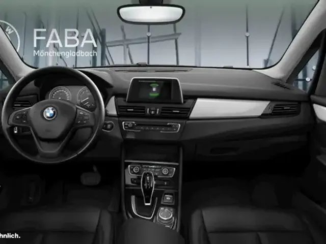 BMW 218
