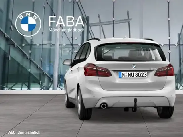 BMW 218