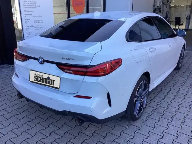 BMW 220