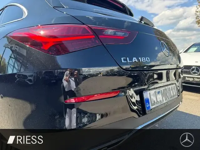 Mercedes-Benz CLA 180