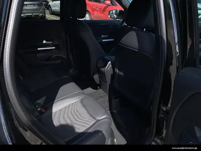 Mercedes-Benz GLA 180