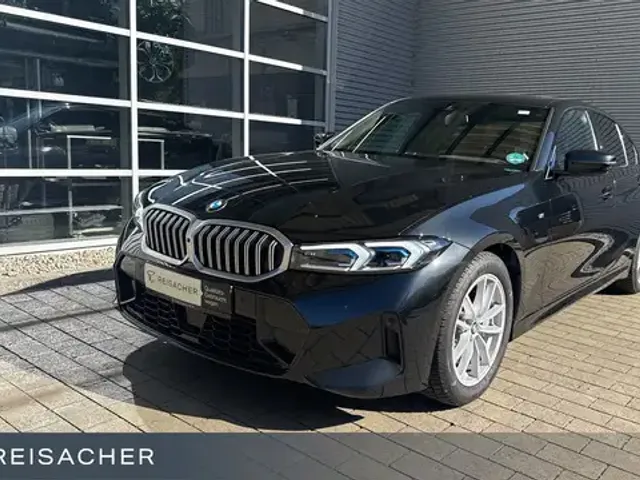 BMW 330