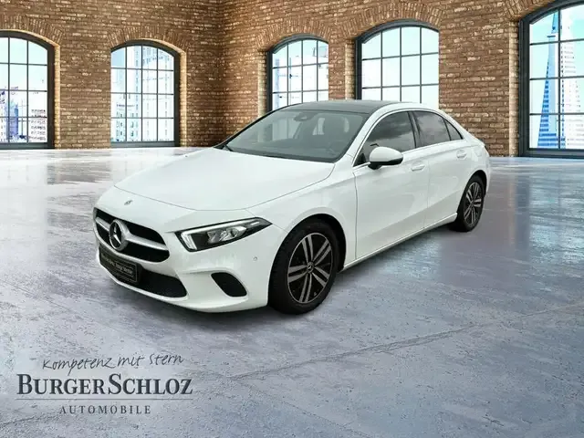 Mercedes-Benz A 200