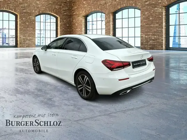 Mercedes-Benz A 200