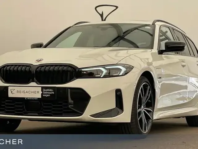 BMW 330