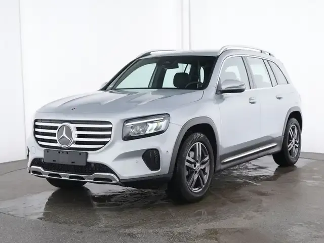 Mercedes-Benz GLB 180