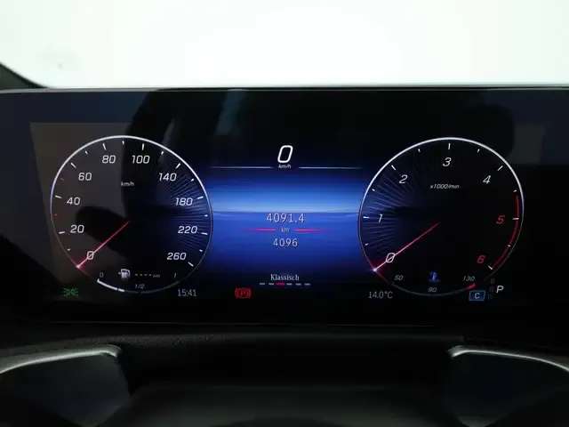 Mercedes-Benz GLB 180