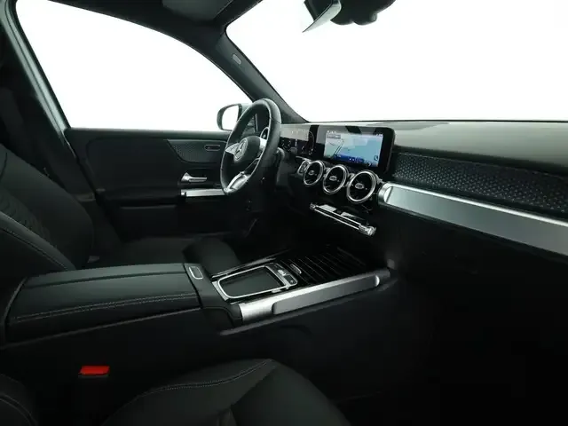 Mercedes-Benz GLB 180