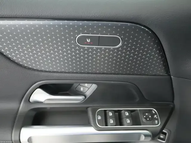 Mercedes-Benz GLB 180