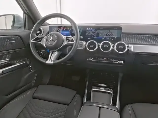 Mercedes-Benz GLB 180
