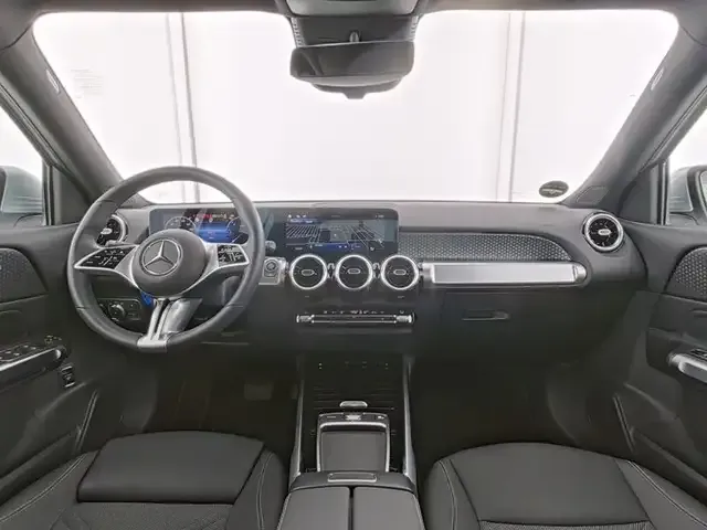 Mercedes-Benz GLB 180