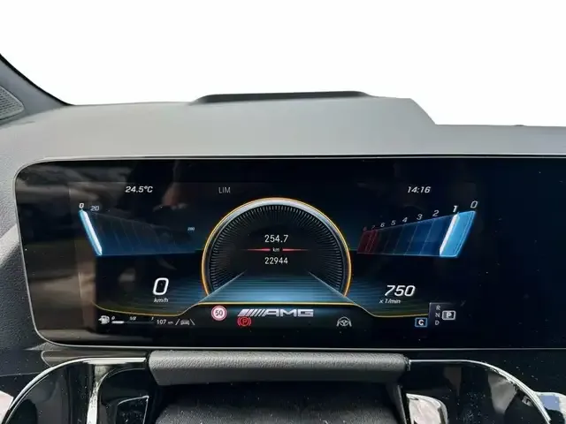 Mercedes-Benz GLA 35 AMG