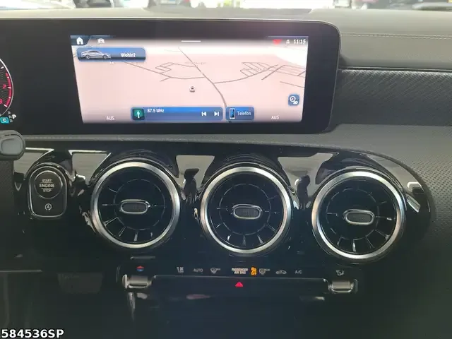 Mercedes-Benz CLA 180