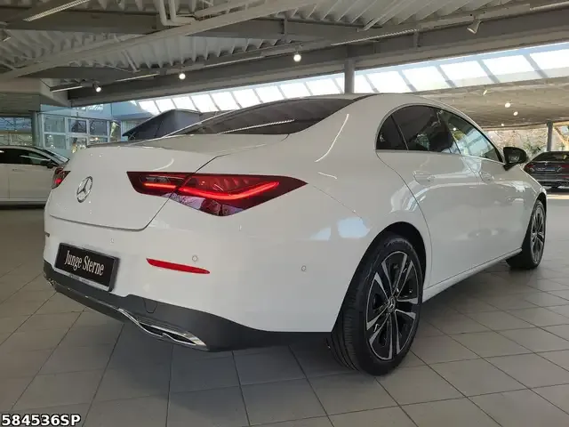 Mercedes-Benz CLA 180