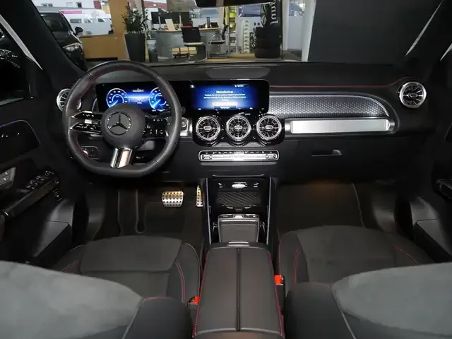 Mercedes-Benz EQB 350