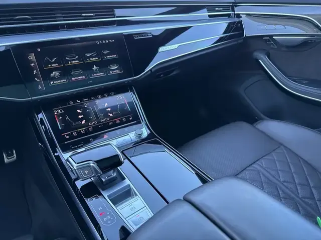 Audi S8