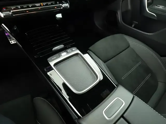 Mercedes-Benz CLA 220