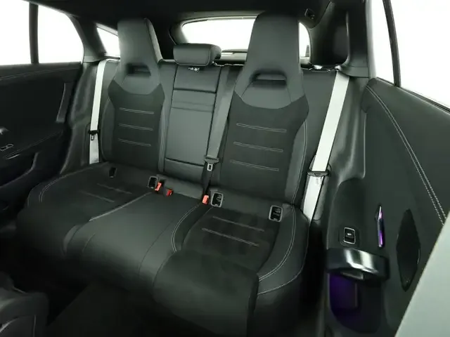 Mercedes-Benz CLA 220