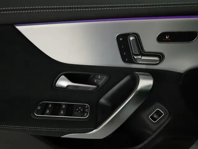 Mercedes-Benz CLA 220
