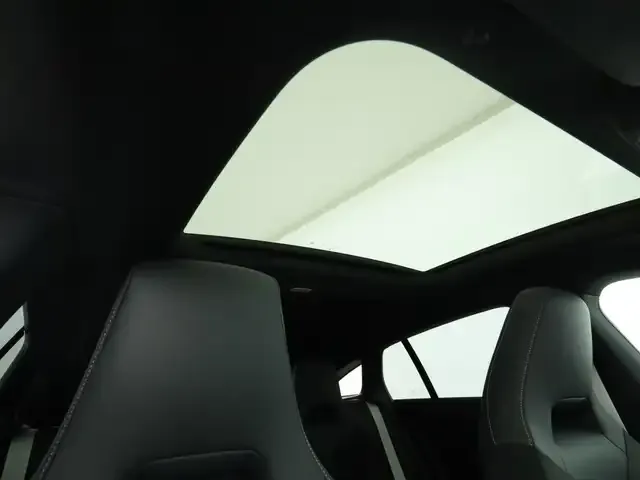 Mercedes-Benz CLA 220