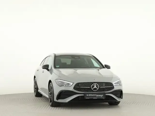 Mercedes-Benz CLA 220