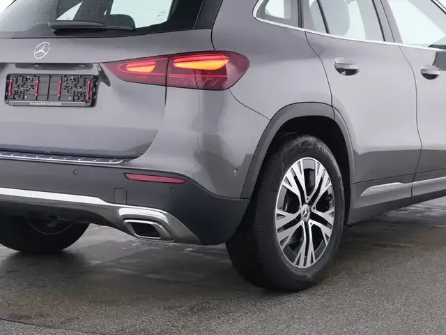 Mercedes-Benz GLA 180