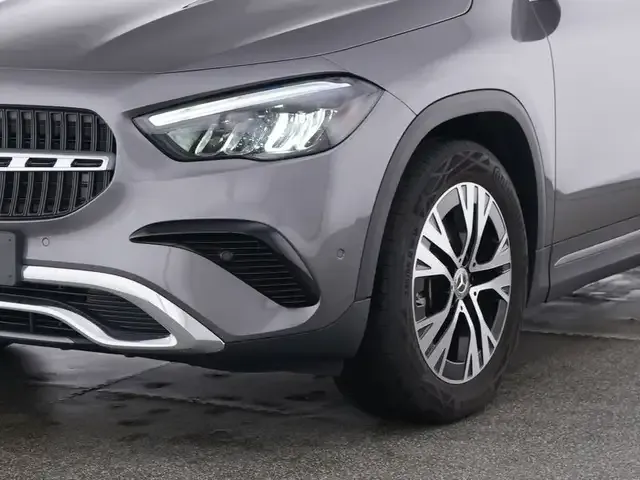 Mercedes-Benz GLA 180