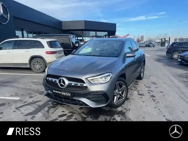 Mercedes-Benz GLA 250