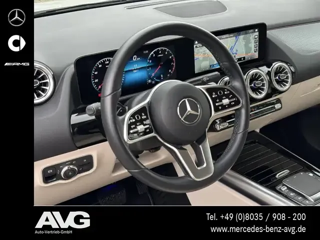 Mercedes-Benz GLA 180