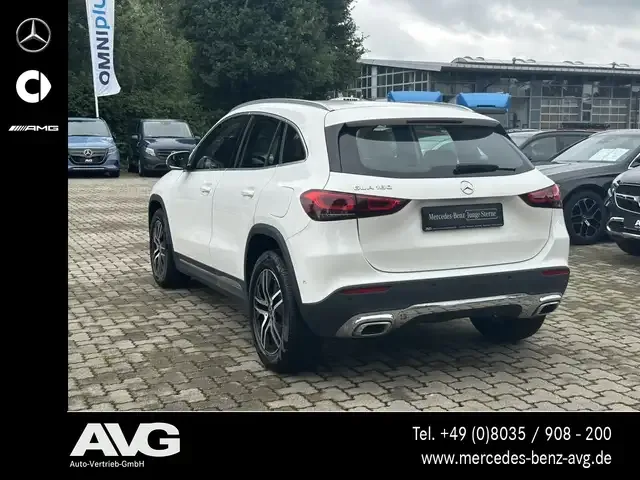 Mercedes-Benz GLA 180