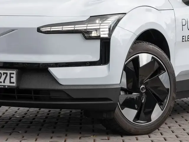 Volvo EX30