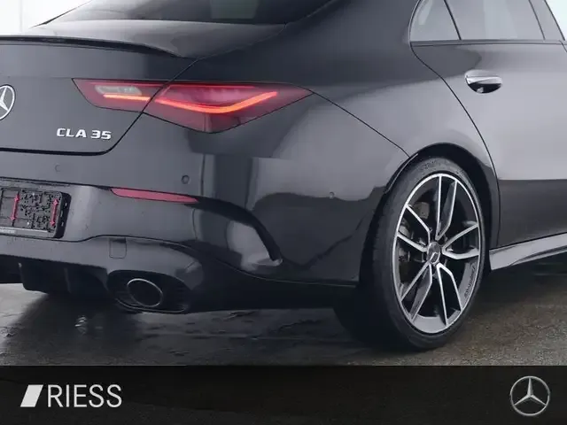Mercedes-Benz CLA 35 AMG
