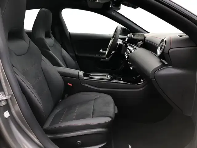 Mercedes-Benz CLA 220