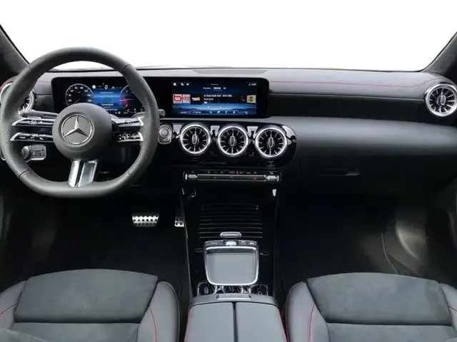 Mercedes-Benz CLA 220