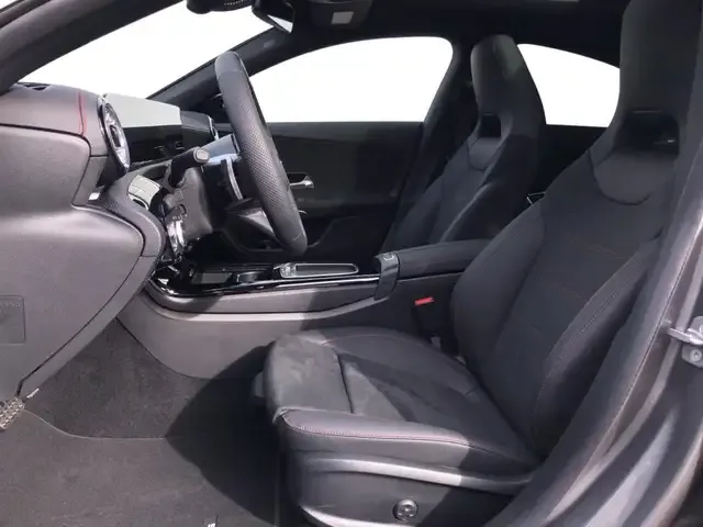 Mercedes-Benz CLA 220