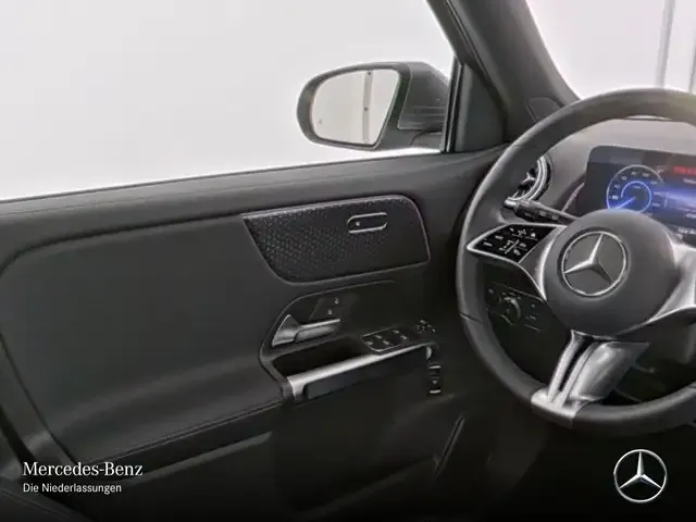 Mercedes-Benz EQB 350