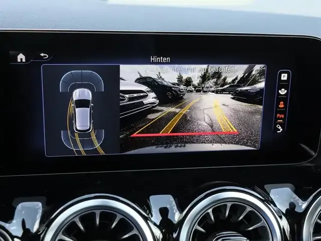 Mercedes-Benz EQA 300