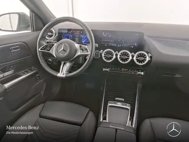 Mercedes-Benz EQA 300